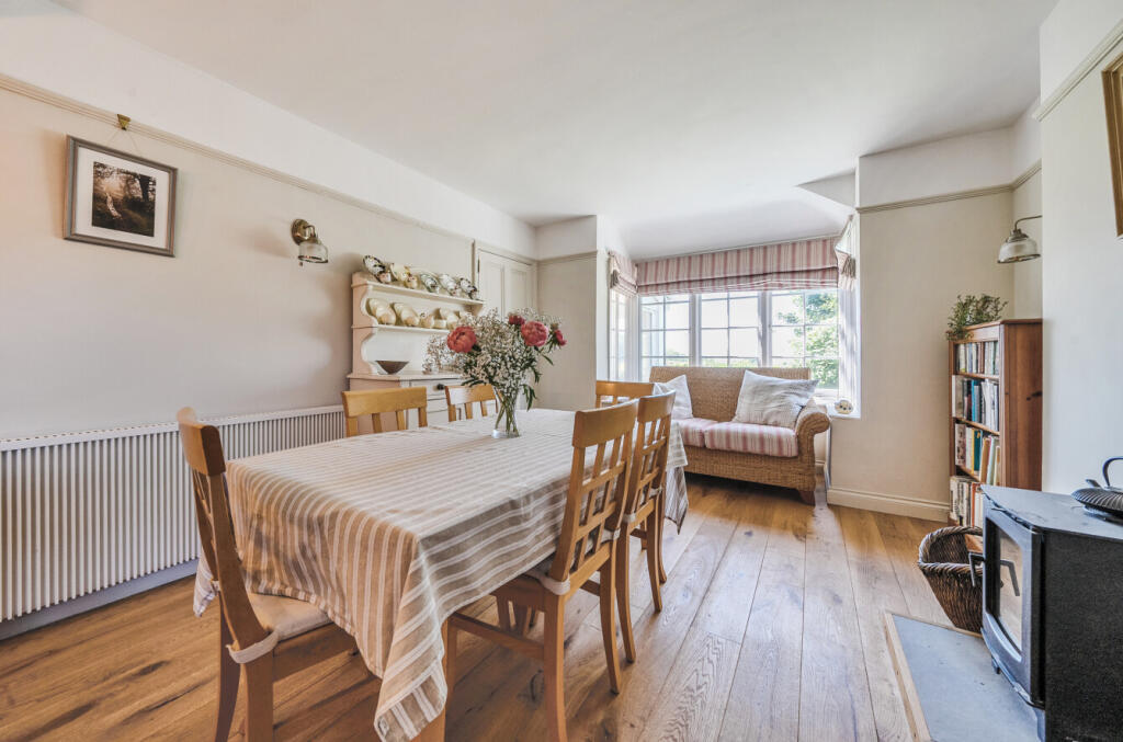 1287638-13-68277d93eacc6-ARW1287638-13-68277d93eac