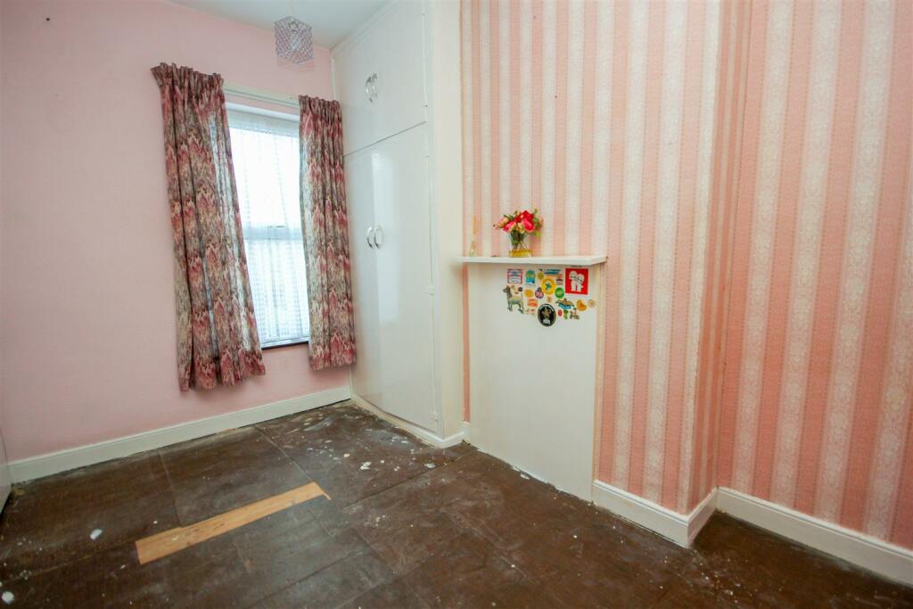 Bedroom 2.jpg