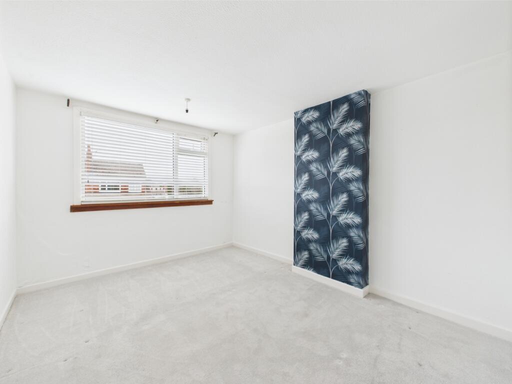 CAM02386G0-PR0128-STILL016