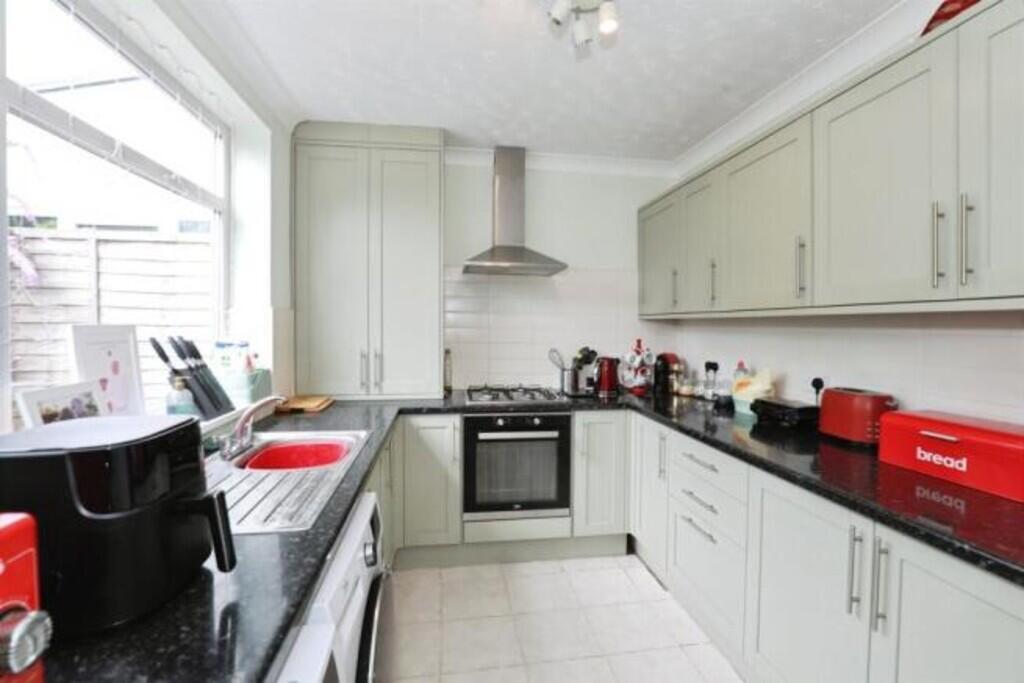 1885_NRT107941_IM...