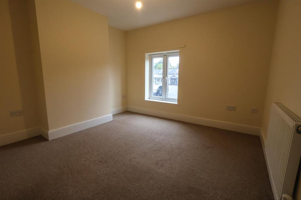 110 evesham bed.jpg