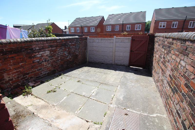 Rear yard (j)