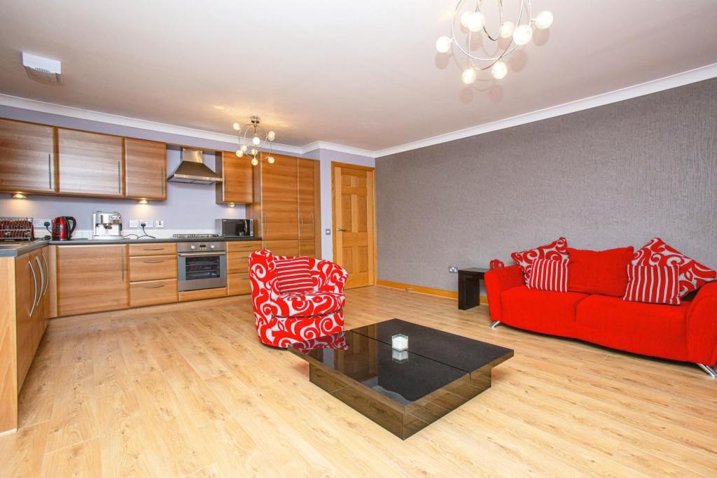 Lounge / Kitchen