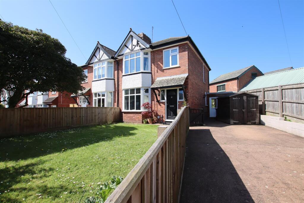 Front - Driveway.JPG