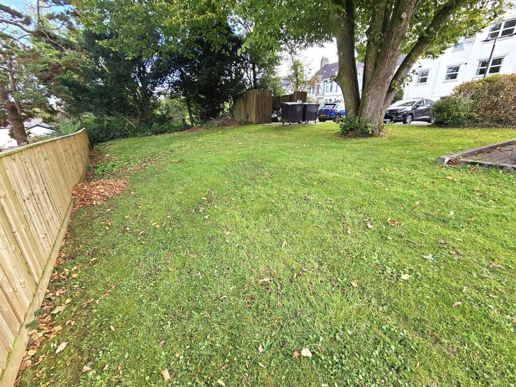 Communal Garden (2).jpg