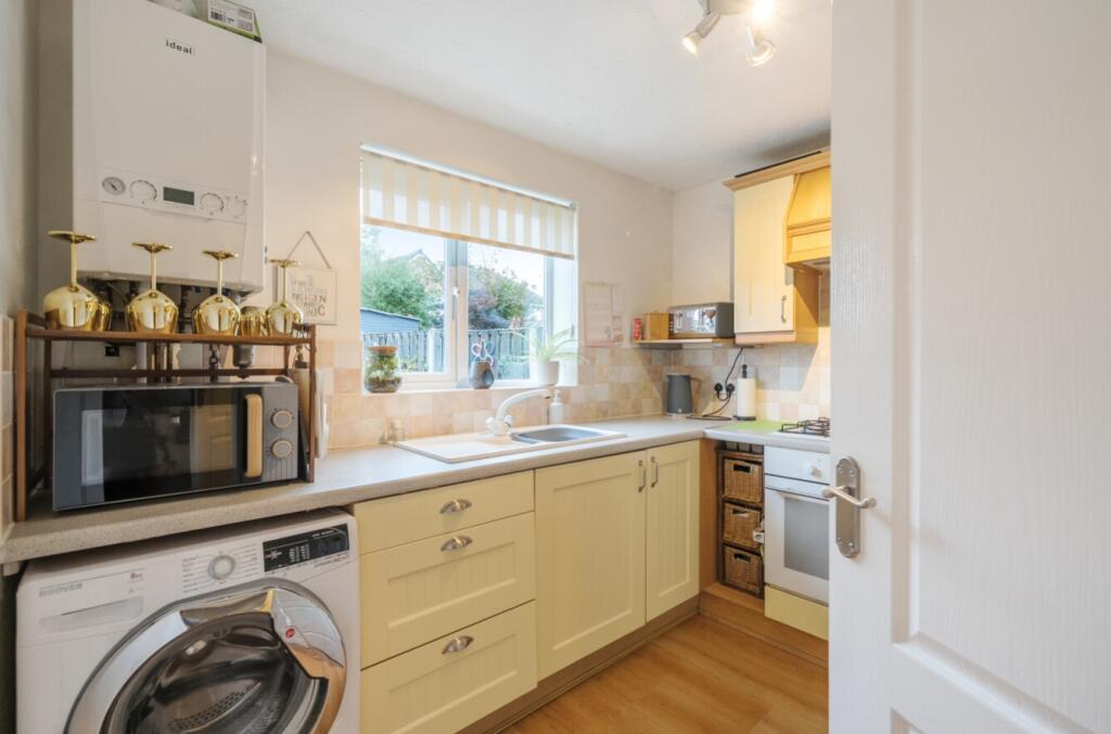 1359816-17-68d6c05e39358-ARW