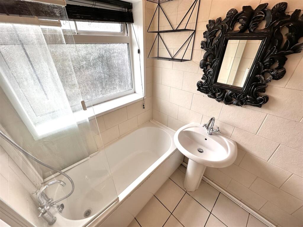 Ground Floor Bathroom 291