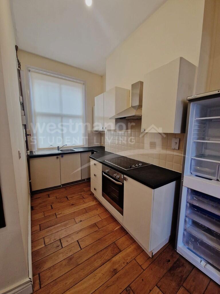 FLAT 1