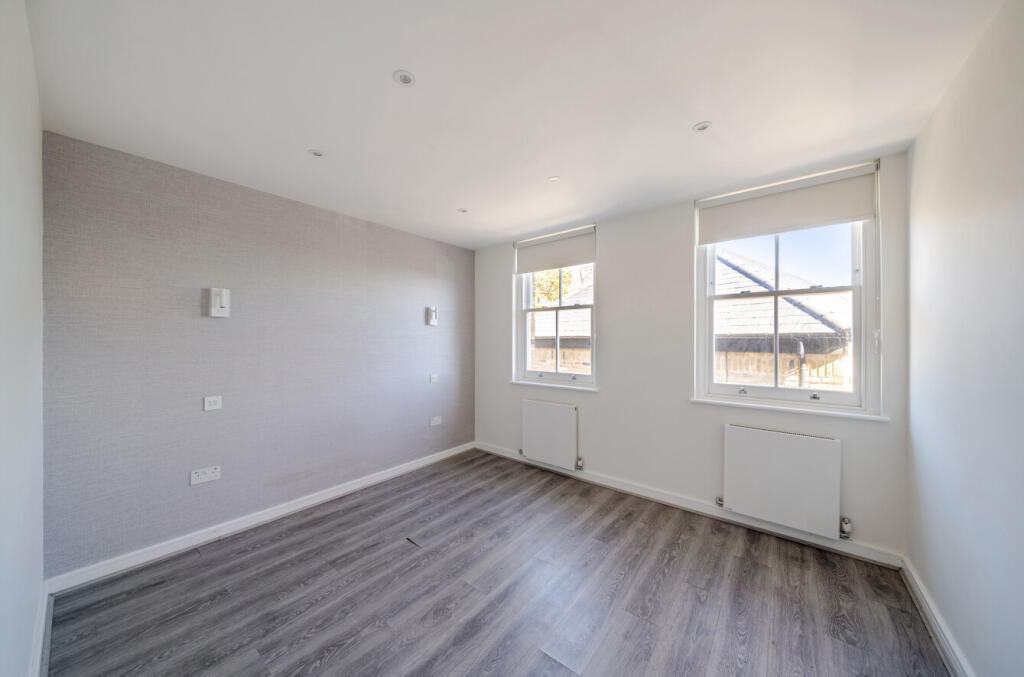 1363572-4-68e3a58...