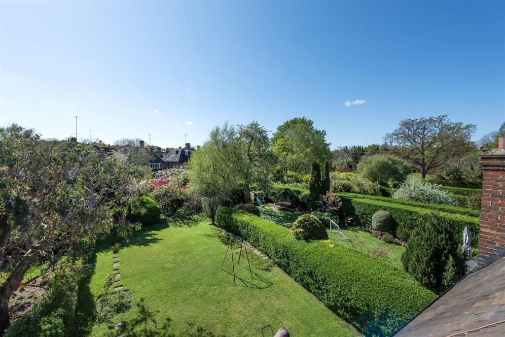 D0349 60 southway gdnsView.jpg