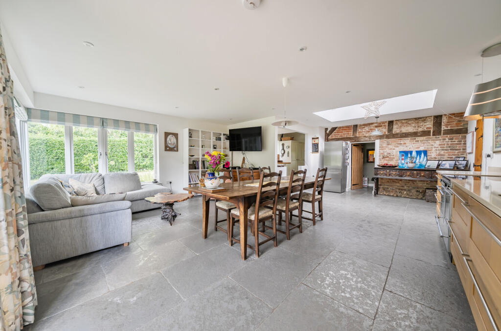 1296151-42-682f69...