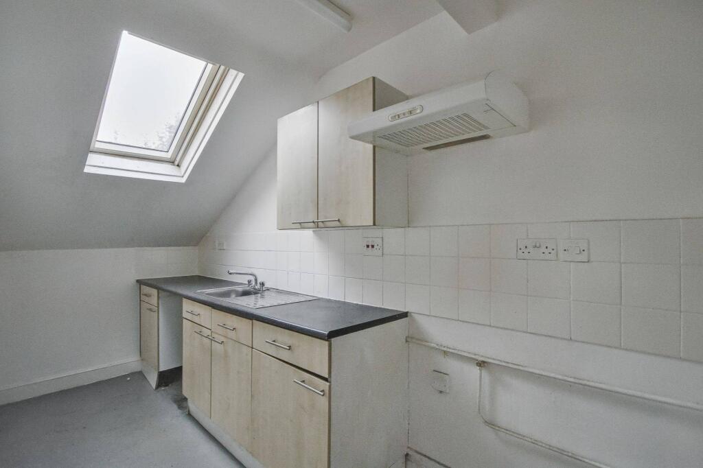 Flat D 186 Randolph Avenue, Maida Vale, London W9 1PE