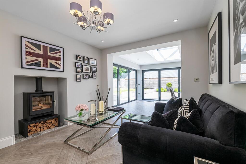 BROOK-FARM-LOUNGE-5.jpg