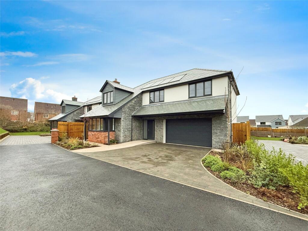 Harvest Drive, Roundswell, Barnstaple, Devon, EX31