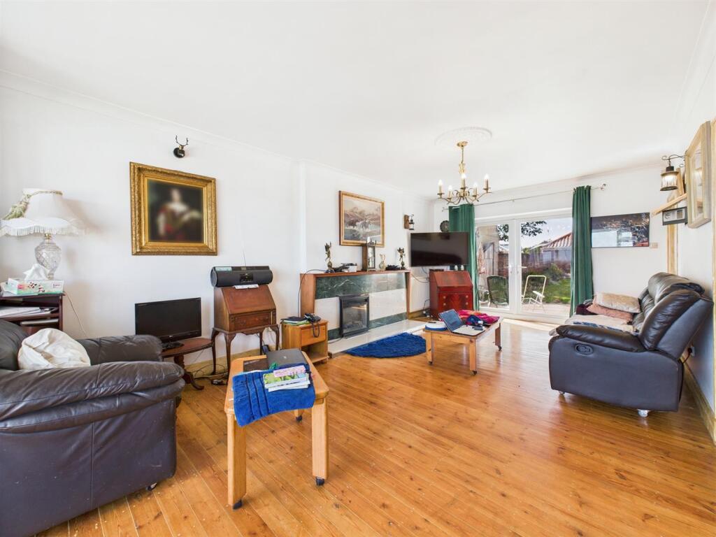 Lounge: