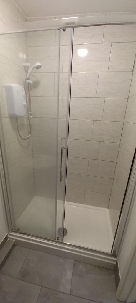 room 6 ensuite 