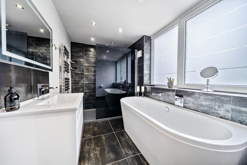 1360139-17-68ece77865097