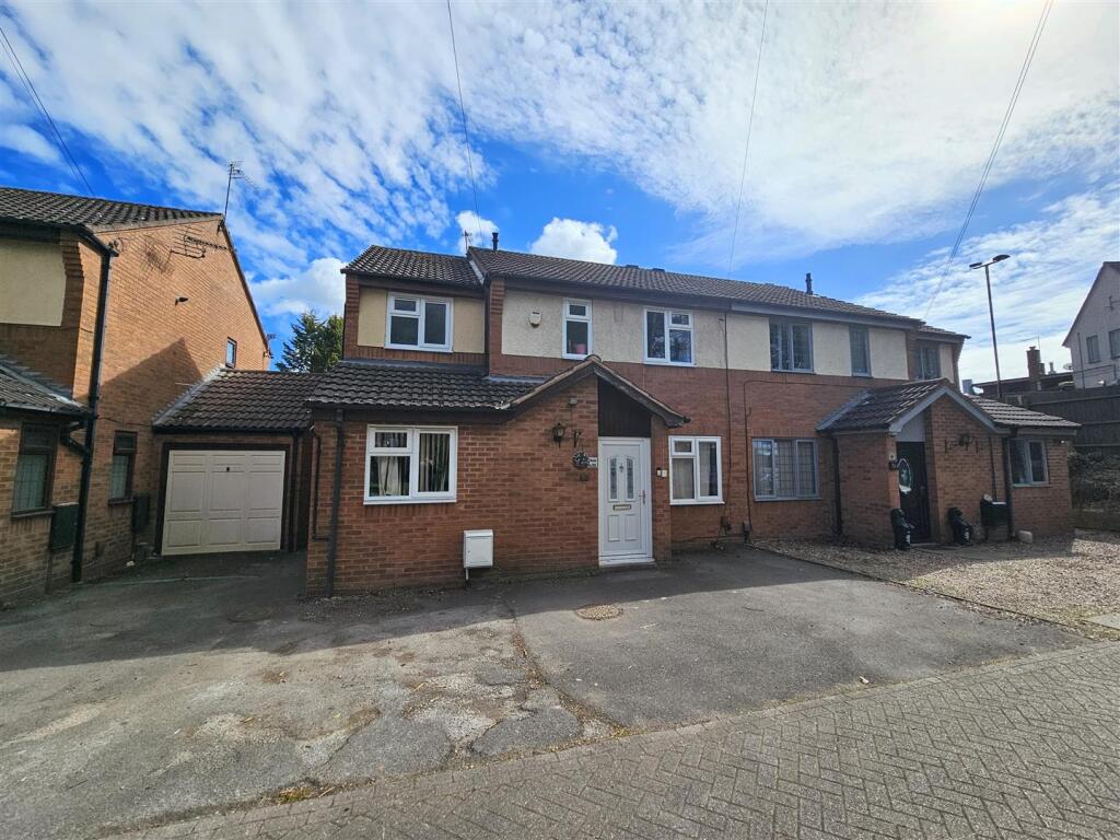 34b Codsall Road 7
