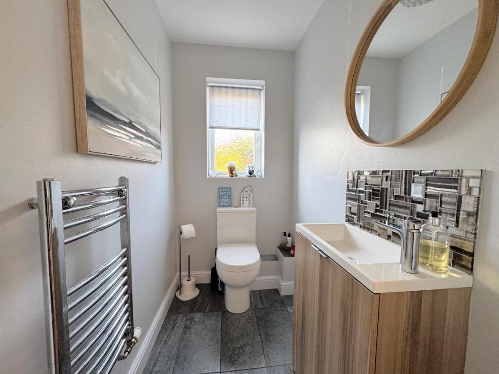 CLOAKROOM