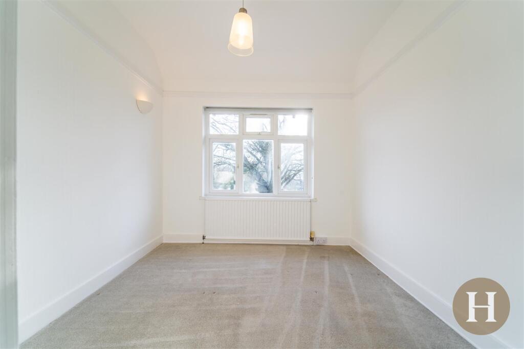 Hadleigh Estate Agents-9.jpg