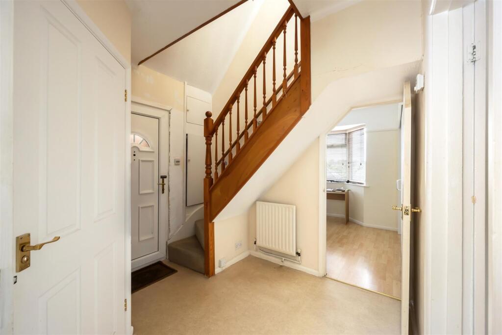 West Way 35 ENTRANCE HALL.jpeg