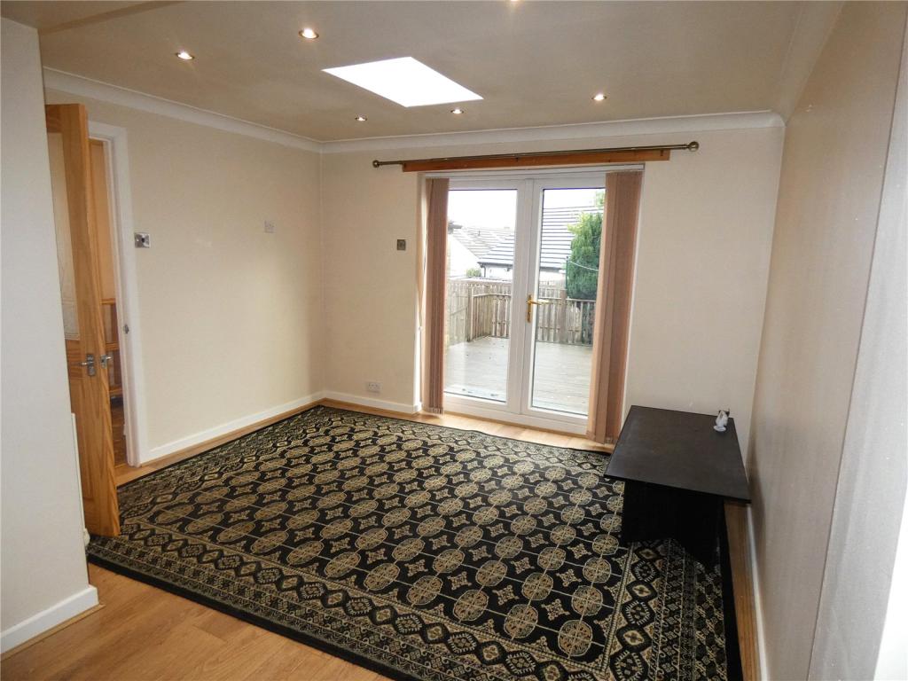 Rear Sitting Area