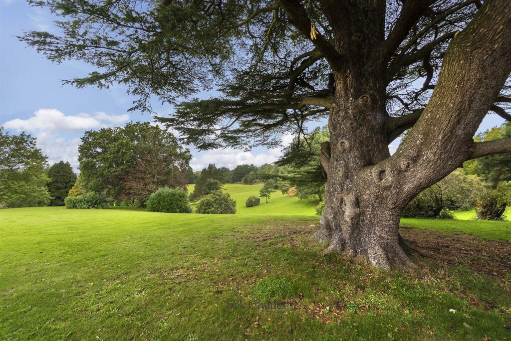 13 Lillesden House, TN18 4QG 002.jpg