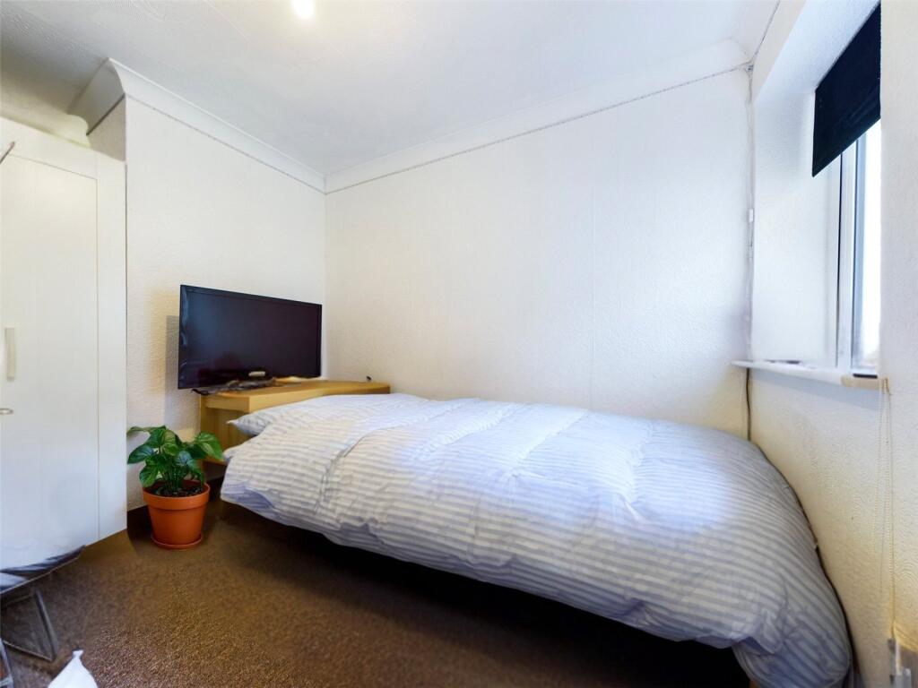 Bedroom-To-Rent