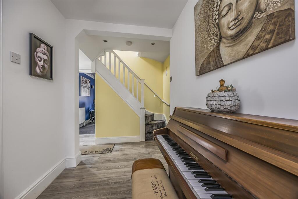 30 Uplands Road, Drayton-PorticoMarketing-SoldBy-1