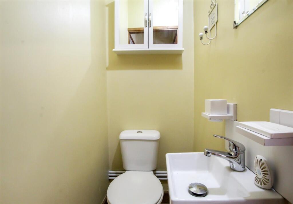 toilet.jpg