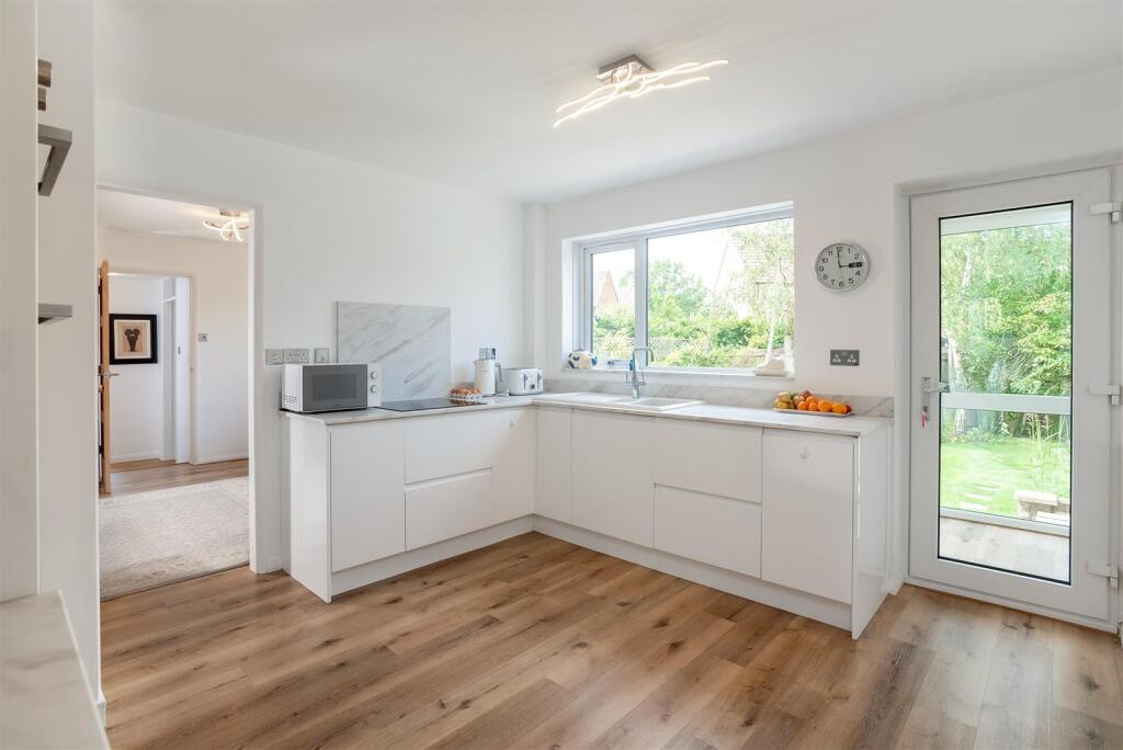 15 Arbour Close 1775-2.jpg