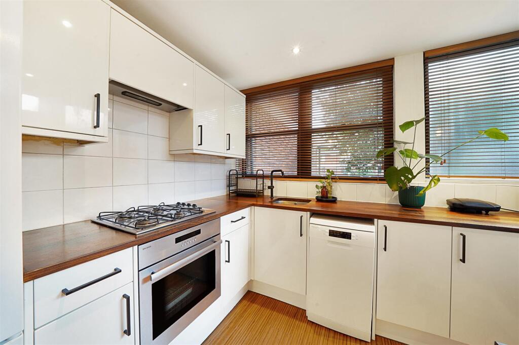 Flat 11, Longleat House - AleFImWt4Tn63vPFT2CK.jpg