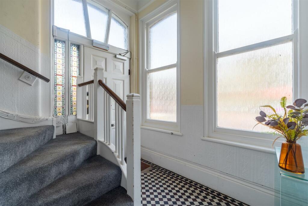 Communal Hallway.jpg