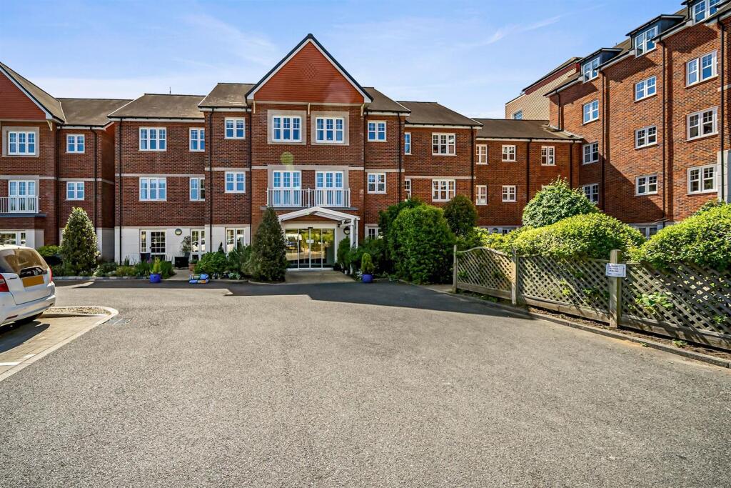 20-b224JPH 28 Swift House Maidenhead-42 (1)-medium