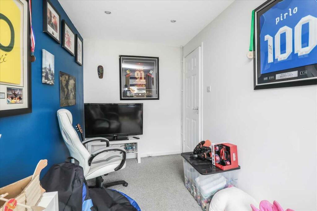 Bedroom Three (2)
