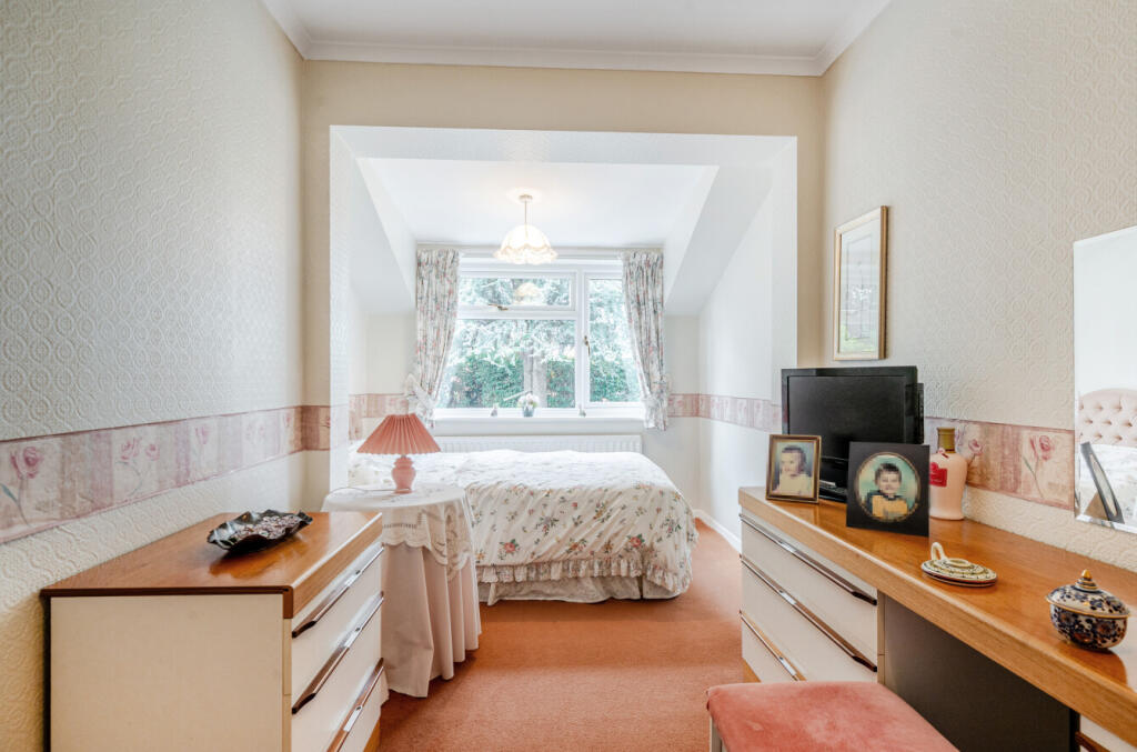 1349619-16-68beb9...