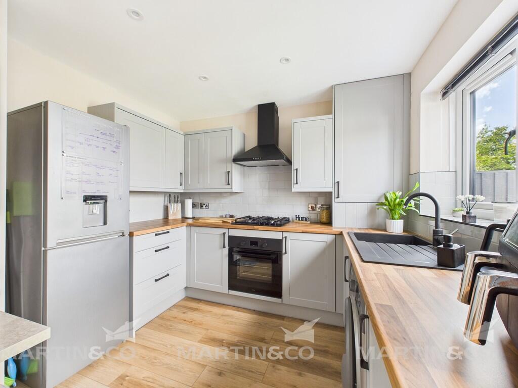 CAM02406G0-PR0493...