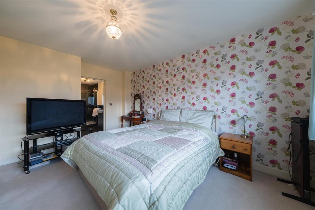 3 Sandbach Drive-019.jpg