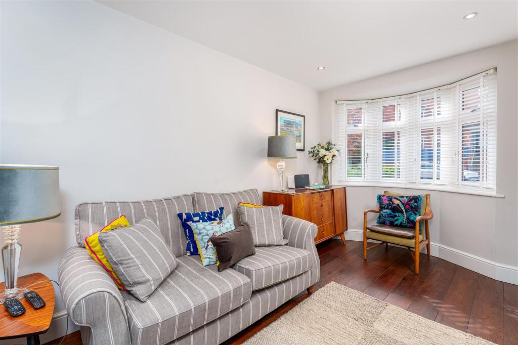 11 Dashwood Road, Banbury-16.jpg