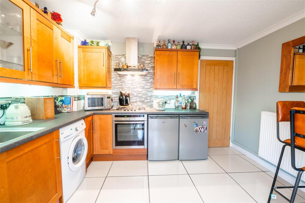 kitchen-1.jpg