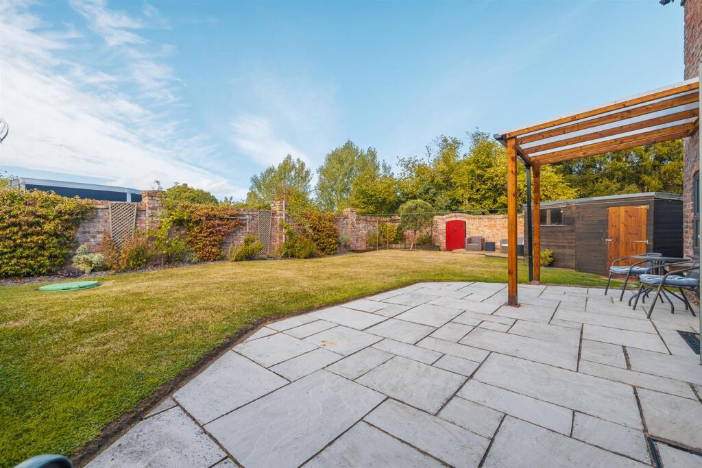 3 New Hall Cottages-61.jpg