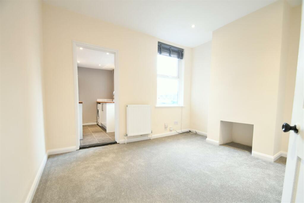 Dining Room 2.JPG