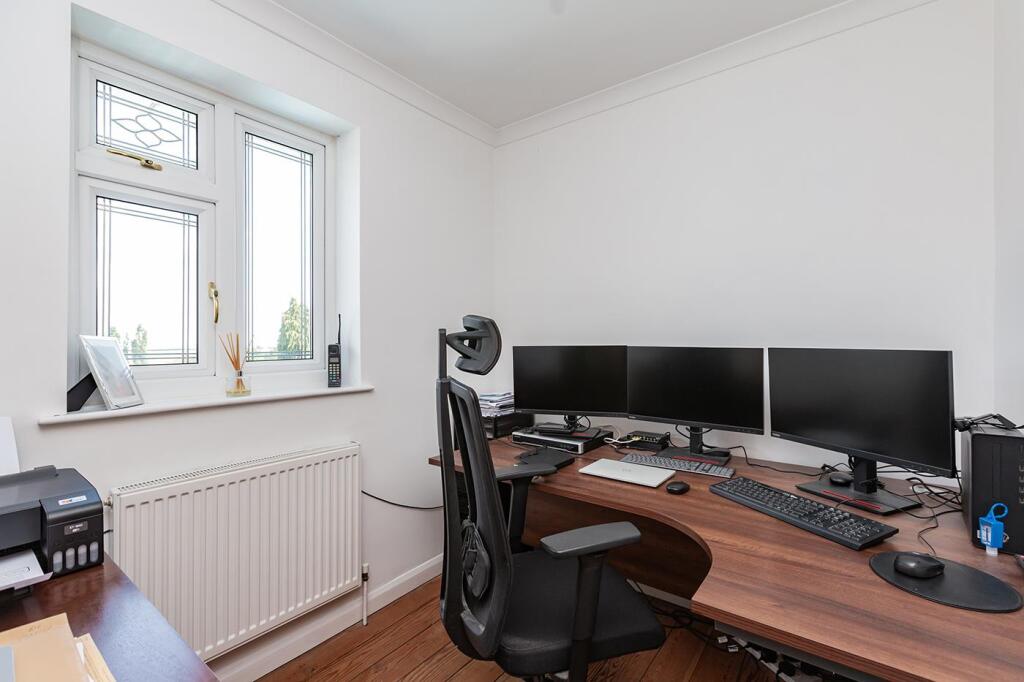 3 Merton Avenue-LR24.jpg