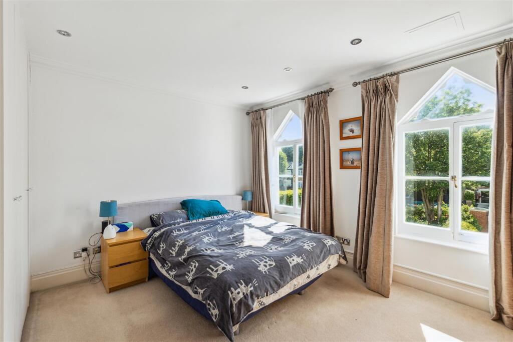 Oakbrook, W6 - FOR SALE