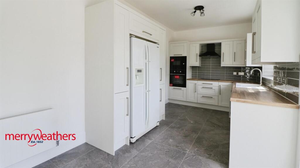 Breakfasting Kitchen