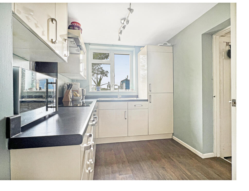 edd32bfc0a2a8d110cb88d468579a5ec5aa0318d