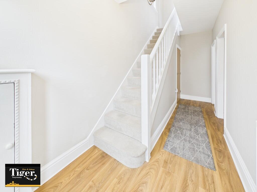 CAM02176G0-PR0551...