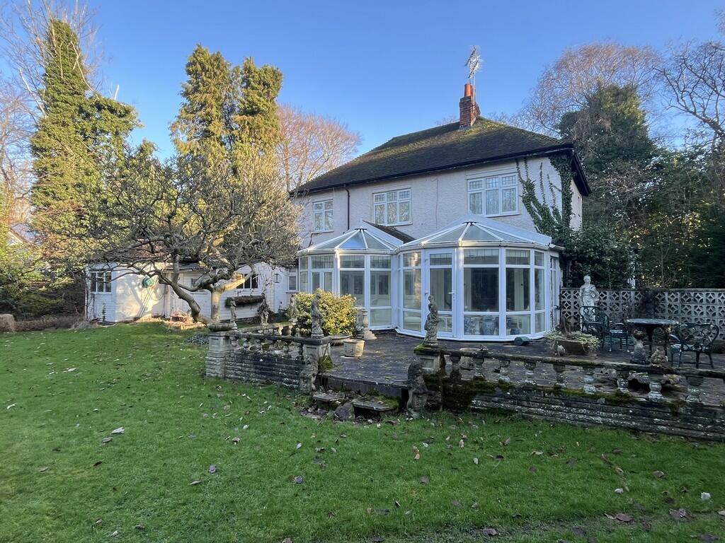 oval_2_t202512241...