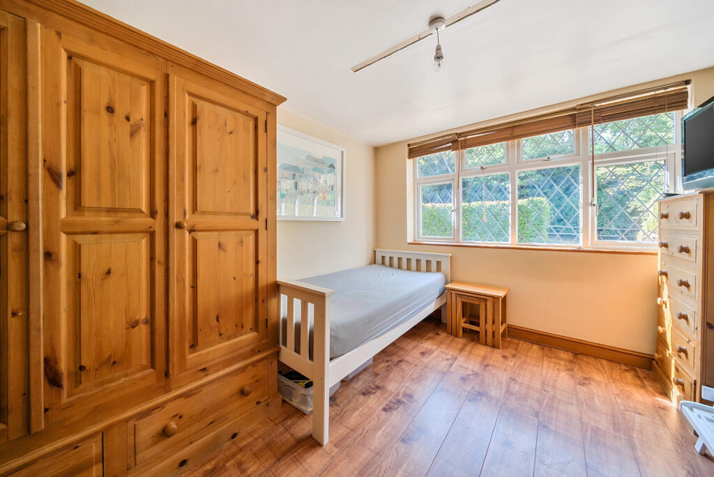 1289078-1-682c453...