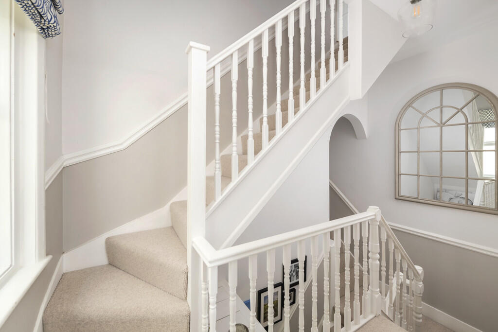 11_Oakhill_Road_i...